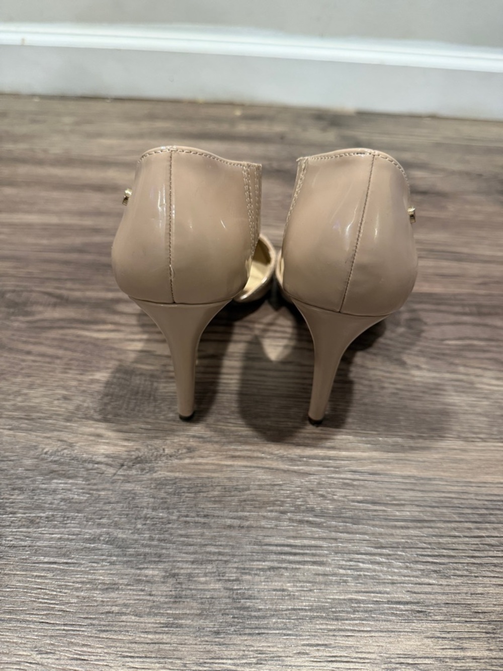 Jones New York Nude Pointed-Toe Cross-Strap Heels - Picture 4 of 7